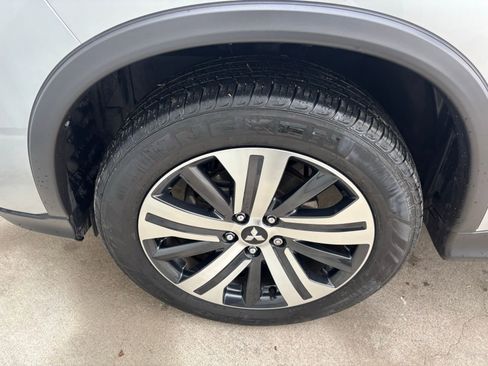 Used 2023 Mitsubishi Outlander Sport SE image 13