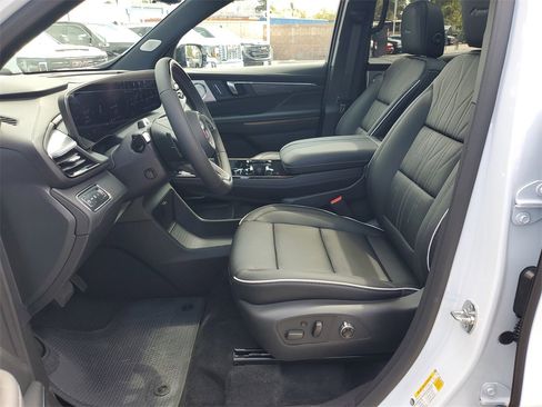 New 2026 Buick Enclave Avenir image 12