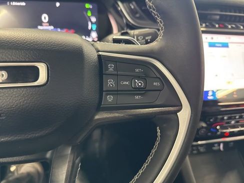 Used 2023 Jeep Grand Cherokee 4WD 4xe w/ Luxury Tech Group II image 37