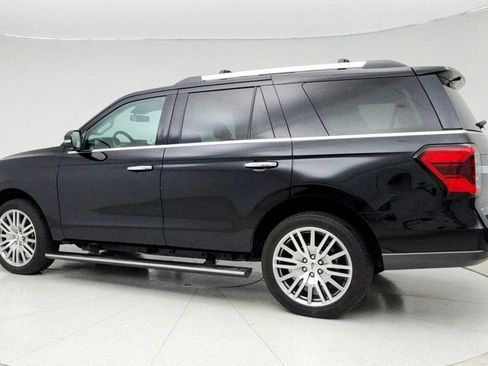 Used 2024 Ford Expedition Limited image 7