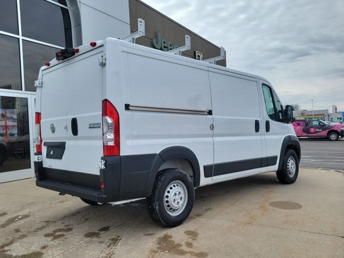 Used 2025 RAM ProMaster 2500 w/ Premium Convenience Group FWD image 4