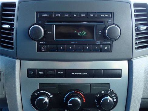 Used 2007 Jeep Grand Cherokee Laredo AWD/4WD image 17