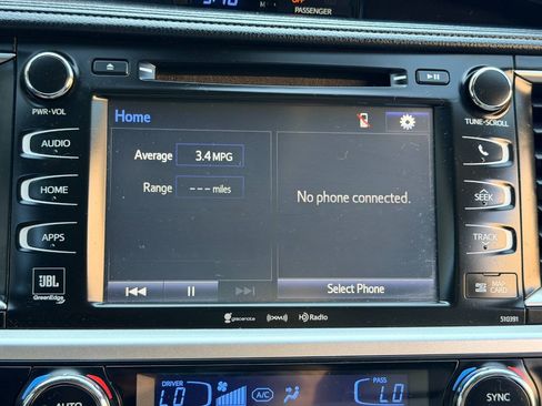 Used 2019 Toyota Highlander Limited AWD/4WD image 49
