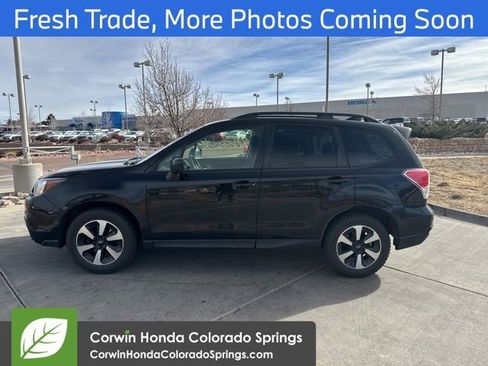 Used 2018 Subaru Forester 2.5i Premium w/ All-Weather Package image 4