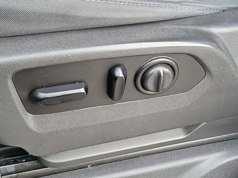 Certified 2019 Chevrolet Silverado 1500 LT w/ All-Star Edition image 38