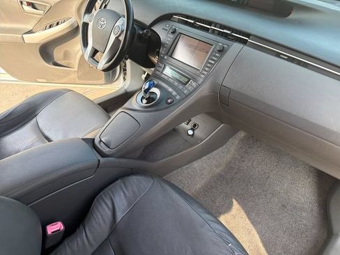 Used 2010 Toyota Prius Five FWD image 16