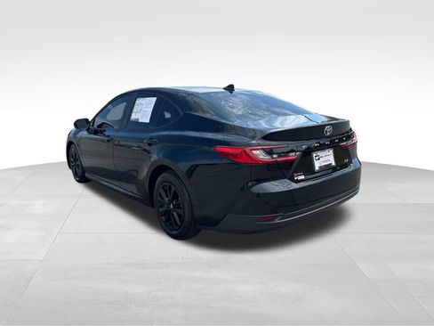 Used 2025 Toyota Camry LE w/ Convenience Package image 3