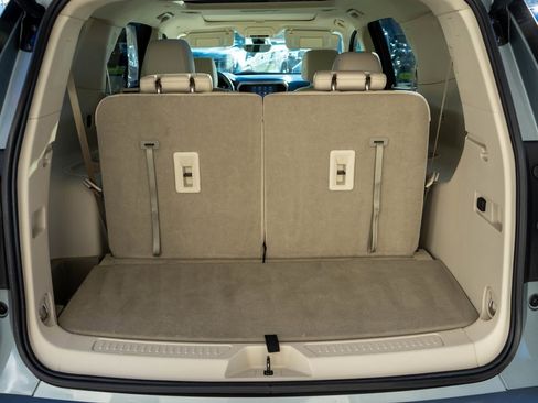 Used 2023 GMC Acadia Denali w/ Denali Ultimate Package image 37