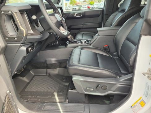 New 2026 Ford Bronco Badlands image 14