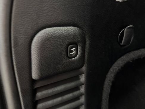 Used 2019 Jeep Grand Cherokee Altitude image 15