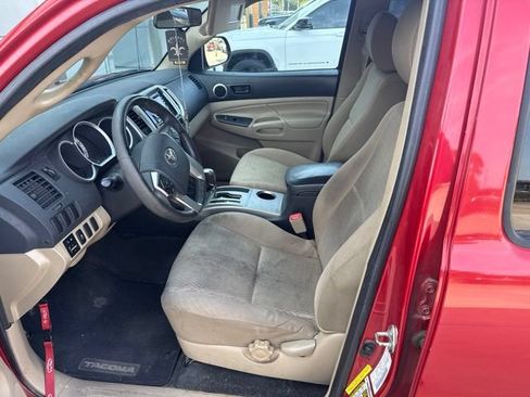 Used 2015 Toyota Tacoma PreRunner w/ SR5 Package RWD image 13