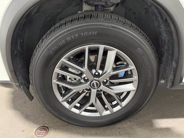Used 2024 Nissan Rogue S FWD image 28