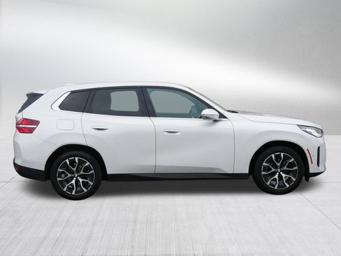 Used 2025 BMW X3 xDrive30i w/ Premium Package image 8