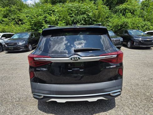 Used 2021 Kia Seltos SX w/ SX Sunroof Package AWD/4WD image 6