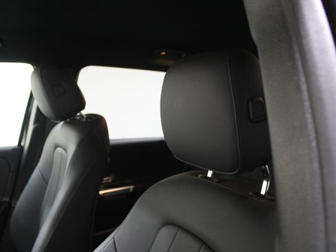 Used 2024 Mercedes-Benz GLB 250 image 5