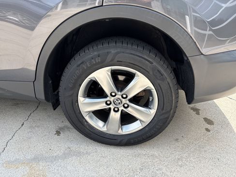 Used 2015 Toyota RAV4 XLE FWD image 15