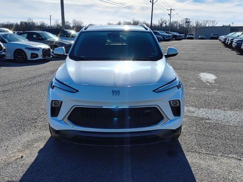 Used 2024 Buick Encore GX Sport Touring image 8