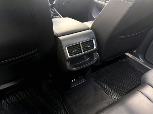 Used 2024 Volkswagen Atlas Cross Sport SE AWD/4WD image 13
