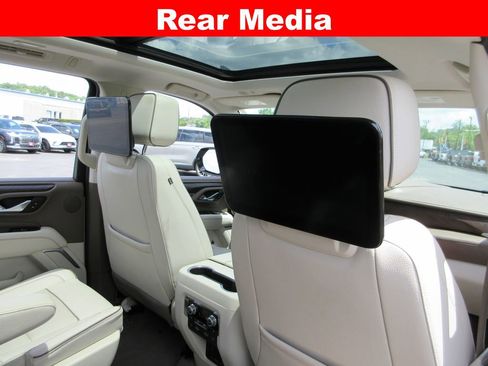 Certified 2023 GMC Yukon XL Denali w/ Denali Reserve Package AWD/4WD image 18