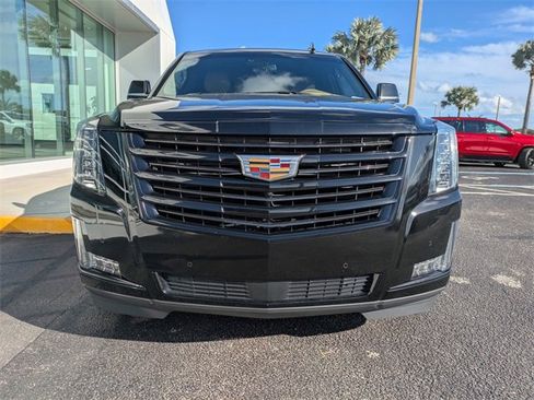 Used 2020 Cadillac Escalade Platinum w/ Escalade Sport Edition image 9