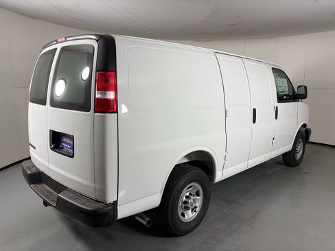 New 2026 Chevrolet Express 2500 w/ Driver Convenience Package RWD image 10