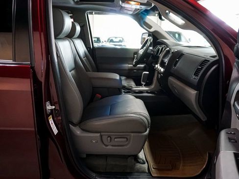 Used 2010 Toyota Sequoia Limited AWD/4WD image 46