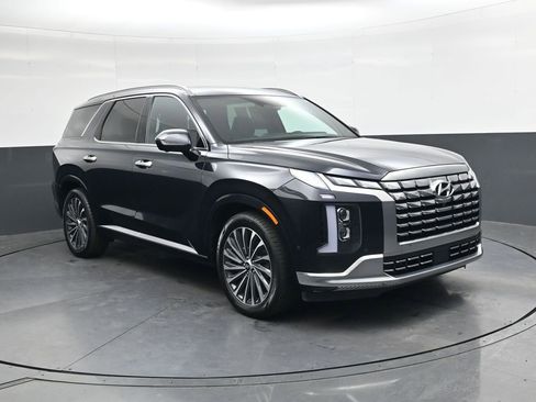 Used 2024 Hyundai Palisade Calligraphy image 1