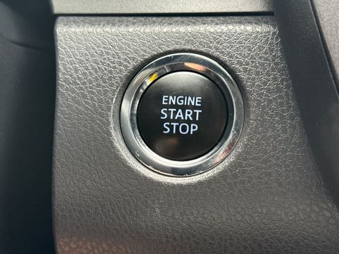 Used 2018 Toyota Camry XLE w/ Audio Package FWD image 21