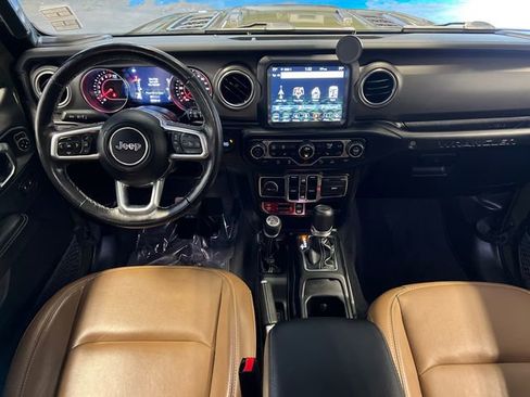 Used 2022 Jeep Wrangler Unlimited Rubicon w/ LED Lighting Group AWD/4WD image 18