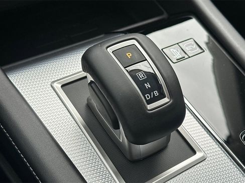 New 2025 Mitsubishi Outlander SEL image 22