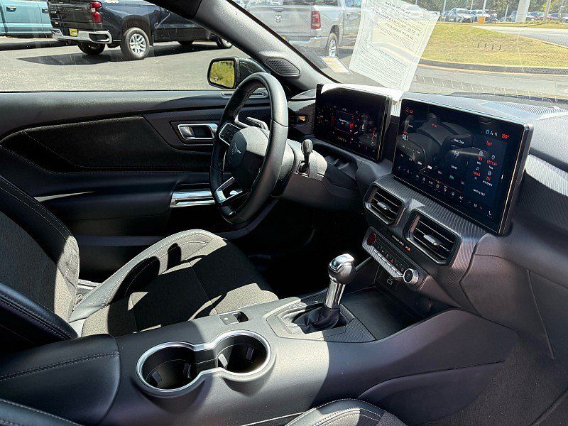 Used 2024 Ford Mustang Coupe RWD image 14