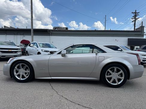 Used 2004 Cadillac XLR image 10