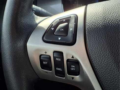 Used 2018 Ford Taurus SEL w/ Equipment Group 201A FWD image 23