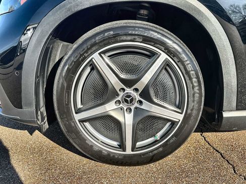 Used 2023 Mercedes-Benz EQE 500 4MATIC SUV w/ Pinnacle Trim Package image 13