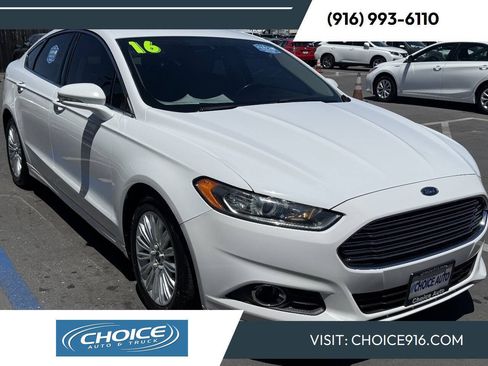 Used 2016 Ford Fusion SE w/ Equipment Group 502A FWD image 1