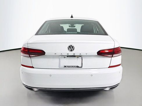 Used 2020 Volkswagen Passat 2.0T SEL FWD image 6