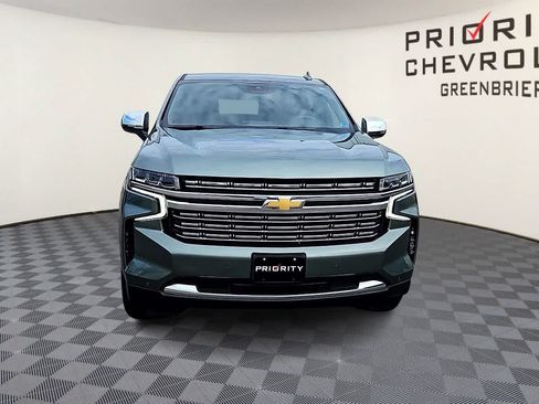 Used 2024 Chevrolet Suburban Premier RWD image 3