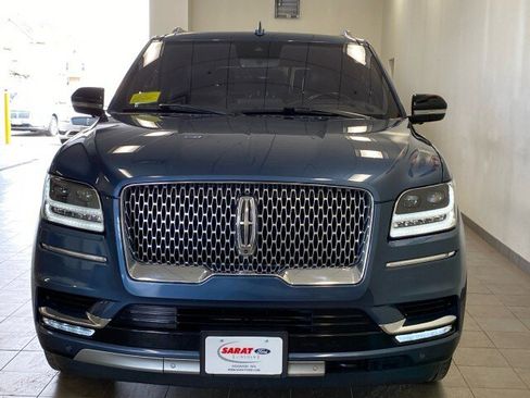 Used 2019 Lincoln Navigator Reserve image 3