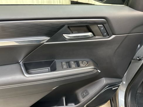 Used 2024 GMC Acadia Elevation w/ Luxury Package AWD/4WD image 27