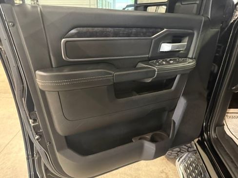 Used 2024 RAM 2500 Big Horn AWD/4WD image 44