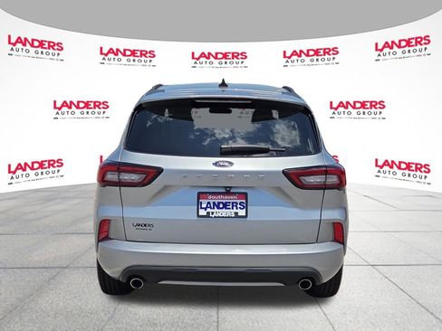 Used 2023 Ford Escape ST-Line FWD image 4