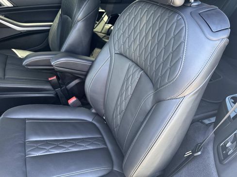 Certified 2024 BMW X7 xDrive40i w/ Executive Package AWD/4WD image 14