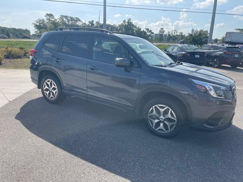 Certified 2022 Subaru Forester Premium w/ Popular Package #1 AWD/4WD image 4