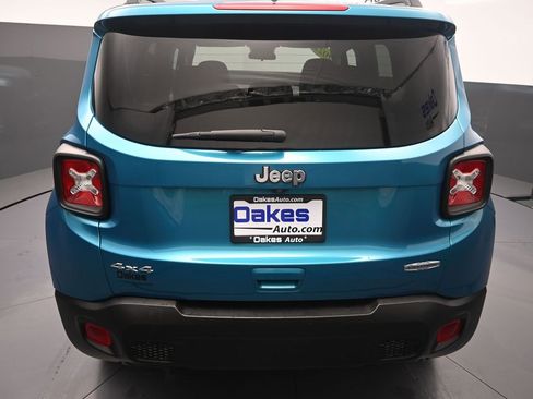 Used 2022 Jeep Renegade Latitude w/ Sun/Sound Group image 33