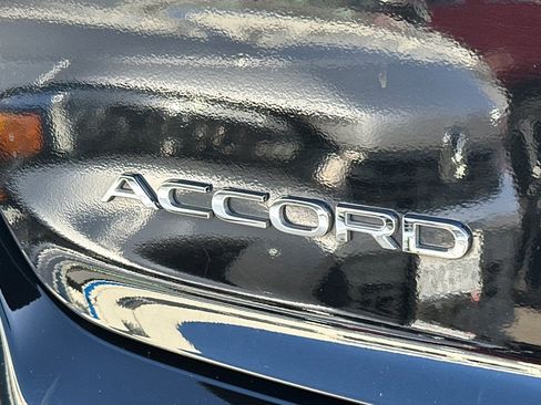 Used 2025 Honda Accord SE image 29