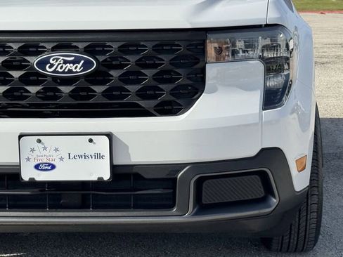 Certified 2025 Ford Maverick XLT image 8