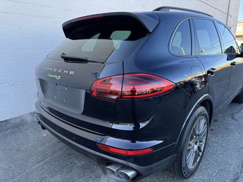 Used 2017 Porsche Cayenne S Platinum image 5