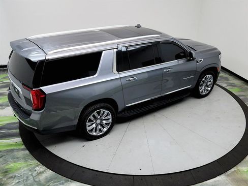 Used 2021 GMC Yukon XL SLT w/ SLT Premium Package image 35