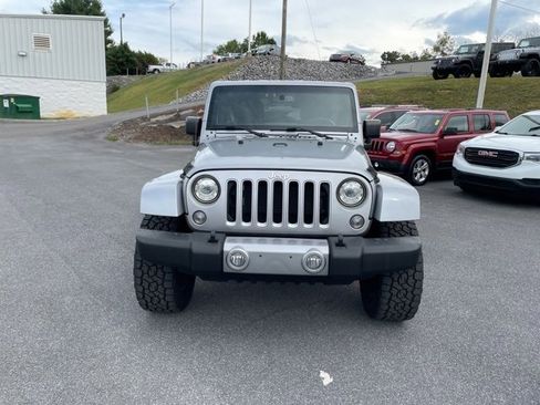 Used 2017 Jeep Wrangler Unlimited Sahara w/ Dual Top Group image 3