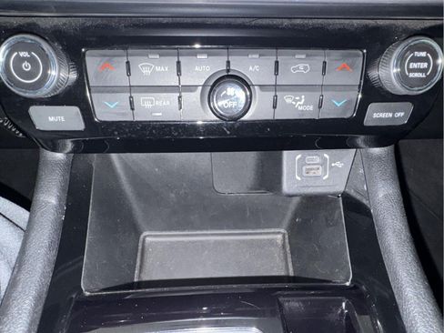 Used 2025 Jeep Compass Limited AWD/4WD image 22
